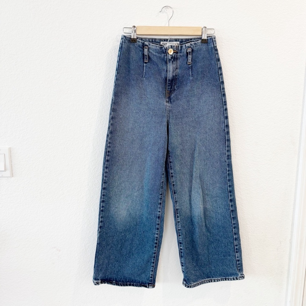 ZARA- High Rise Wide Leg Crop Jeans Size 4